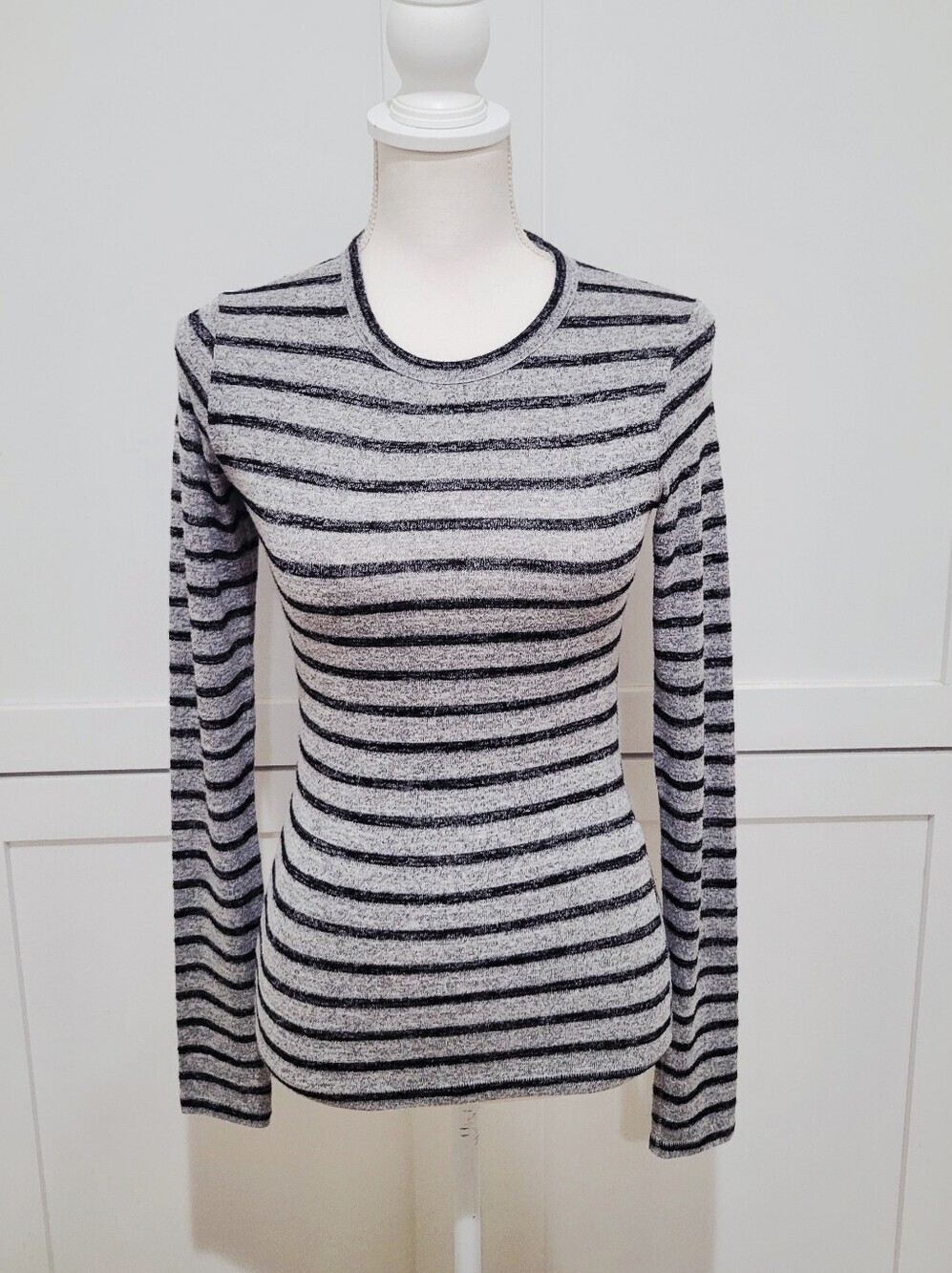 rag & bone Black and Gray Striped Long-Sleeve Crew Top | Size XS